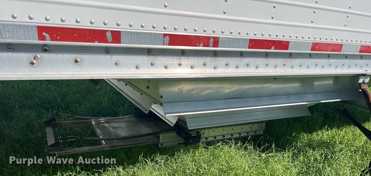 image for item DS2442 2004 Wilson DWH-500  grain trailer