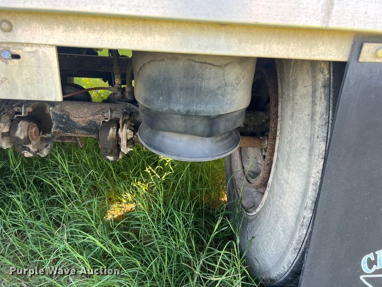 image for item DS2442 2004 Wilson DWH-500  grain trailer