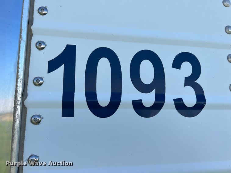 image for item DS2442 2004 Wilson DWH-500  grain trailer