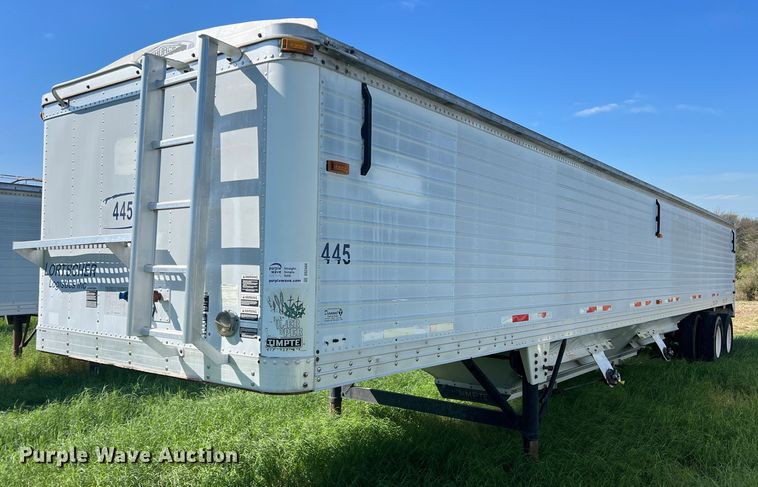 image for item DS2444 2000 Timpte Super Hopper  grain trailer