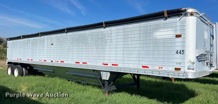 image for item DS2444 2000 Timpte Super Hopper  grain trailer