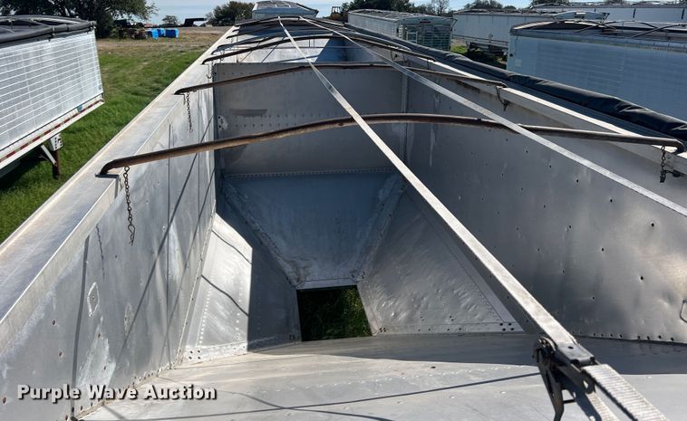 image for item DS2444 2000 Timpte Super Hopper  grain trailer