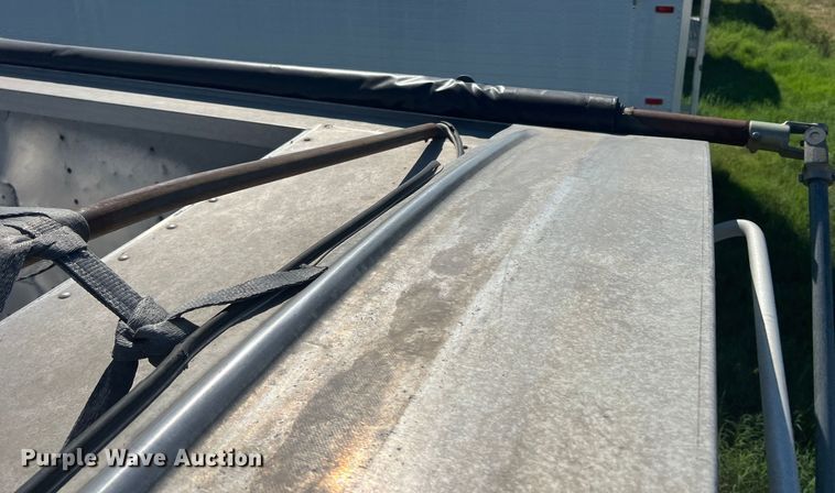 image for item DS2444 2000 Timpte Super Hopper  grain trailer