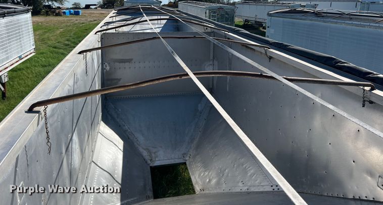 image for item DS2444 2000 Timpte Super Hopper  grain trailer