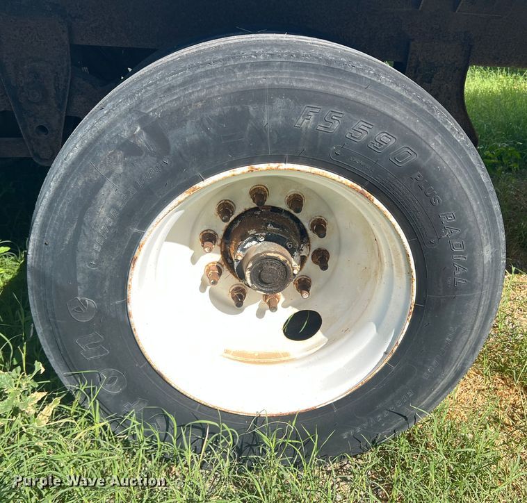 image for item DS2444 2000 Timpte Super Hopper  grain trailer