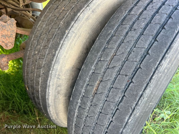 image for item DS2444 2000 Timpte Super Hopper  grain trailer