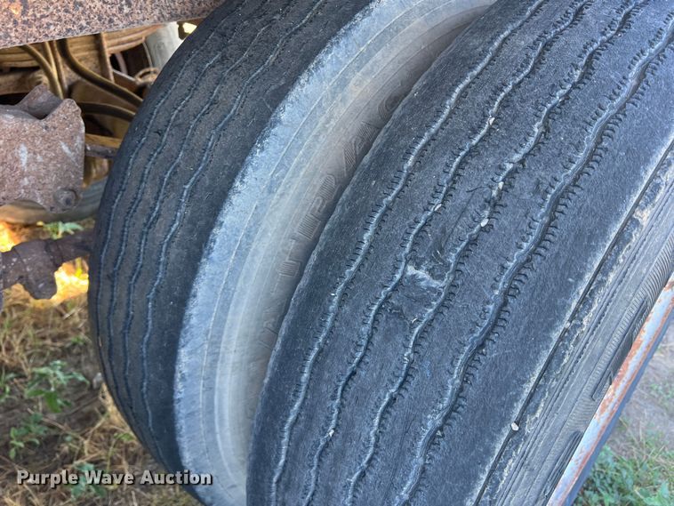 image for item DS2446 1996 Timpte Super Hopper  grain trailer