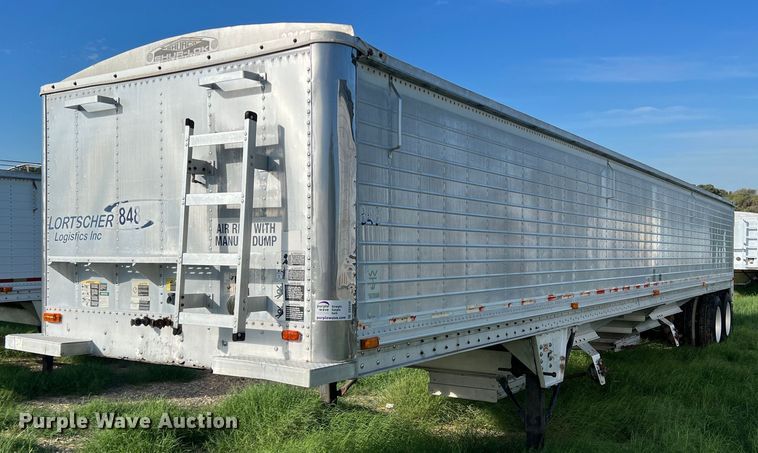 image for item DS2448 1999 Wilson DWH-400  grain trailer