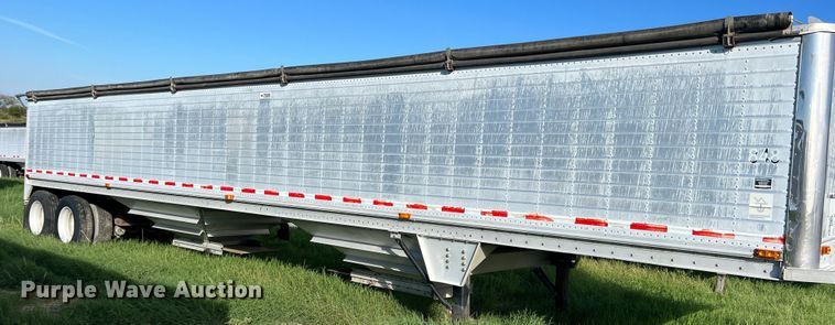 image for item DS2448 1999 Wilson DWH-400  grain trailer