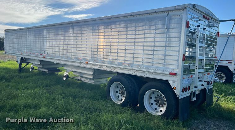 image for item DS2448 1999 Wilson DWH-400  grain trailer