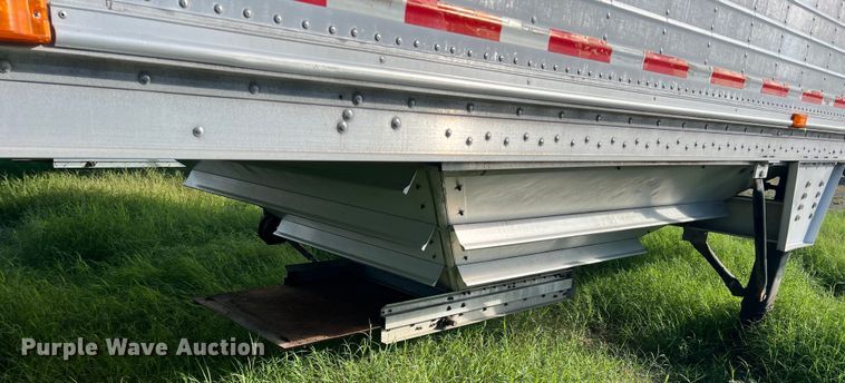 image for item DS2448 1999 Wilson DWH-400  grain trailer
