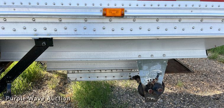 image for item DS2449 1997 Wilson DWH-400  grain trailer