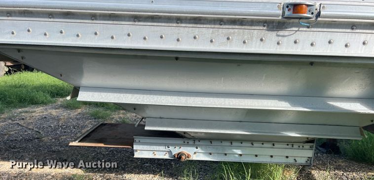 image for item DS2449 1997 Wilson DWH-400  grain trailer