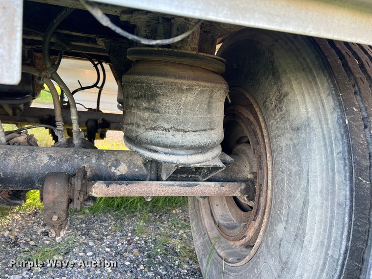 image for item DS2449 1997 Wilson DWH-400  grain trailer