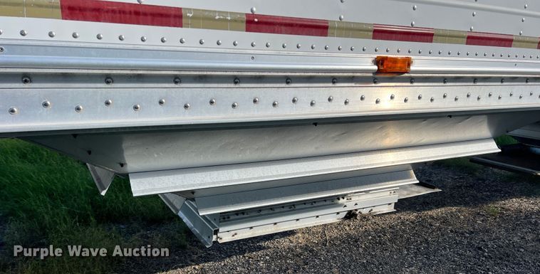 image for item DS2449 1997 Wilson DWH-400  grain trailer