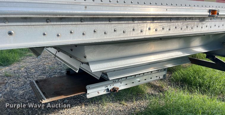 image for item DS2449 1997 Wilson DWH-400  grain trailer