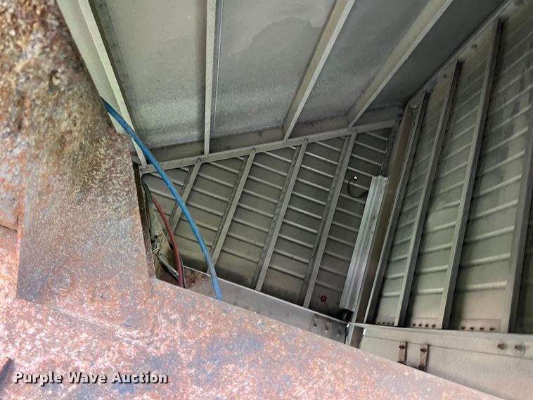 image for item DS2450 2007 Timpte Supper Hopper  grain trailer