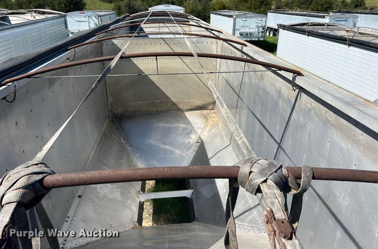 image for item DS2450 2007 Timpte Supper Hopper  grain trailer