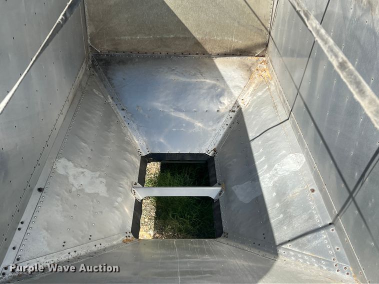 image for item DS2450 2007 Timpte Supper Hopper  grain trailer