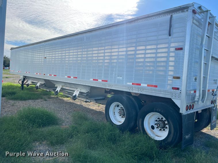 image for item DS2451 2001 Timpte Super Hopper  grain trailer