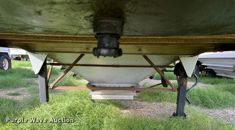 image for item DS2451 2001 Timpte Super Hopper  grain trailer
