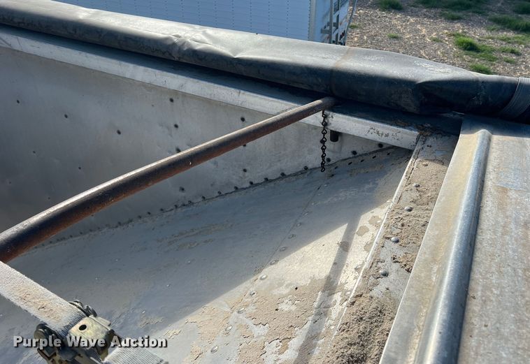 image for item DS2451 2001 Timpte Super Hopper  grain trailer