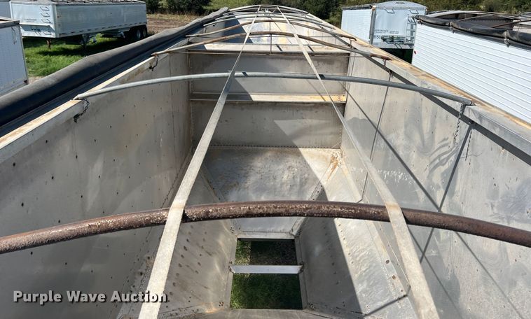 image for item DS2451 2001 Timpte Super Hopper  grain trailer