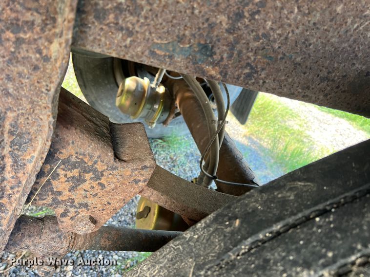 image for item DS2451 2001 Timpte Super Hopper  grain trailer