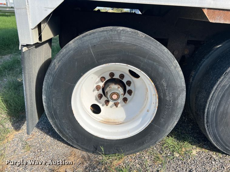 image for item DS2451 2001 Timpte Super Hopper  grain trailer