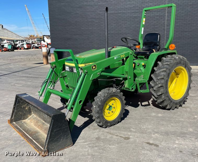 image for item GG9775 2001 John Deere 790  MFWD tractor