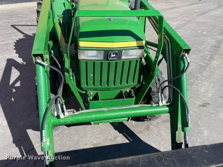 image for item GG9775 2001 John Deere 790  MFWD tractor