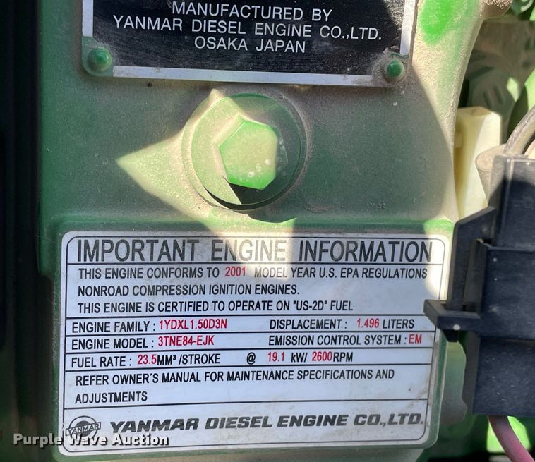 image for item GG9775 2001 John Deere 790  MFWD tractor