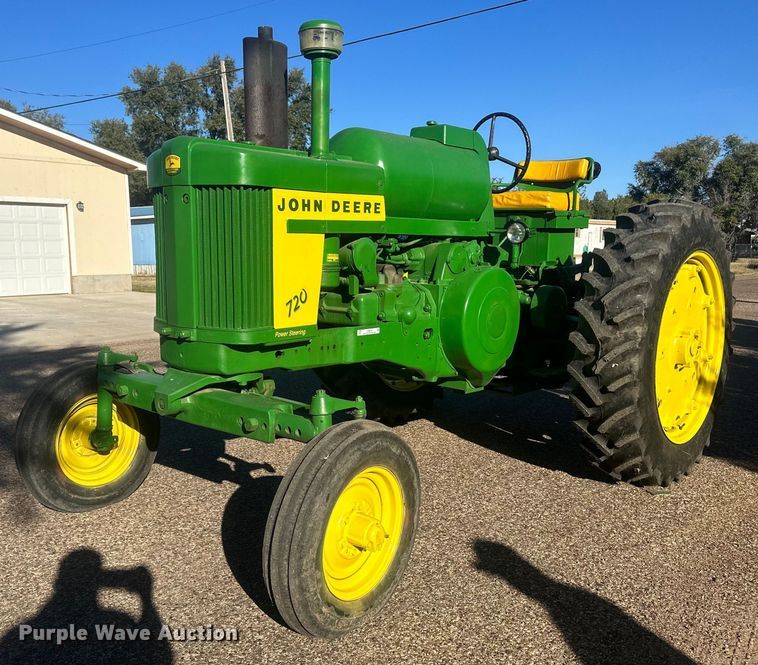 image for item IU9034 1958 John Deere 720  tractor