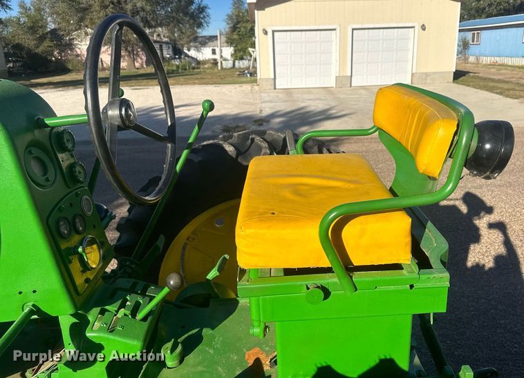 image for item IU9034 1958 John Deere 720  tractor