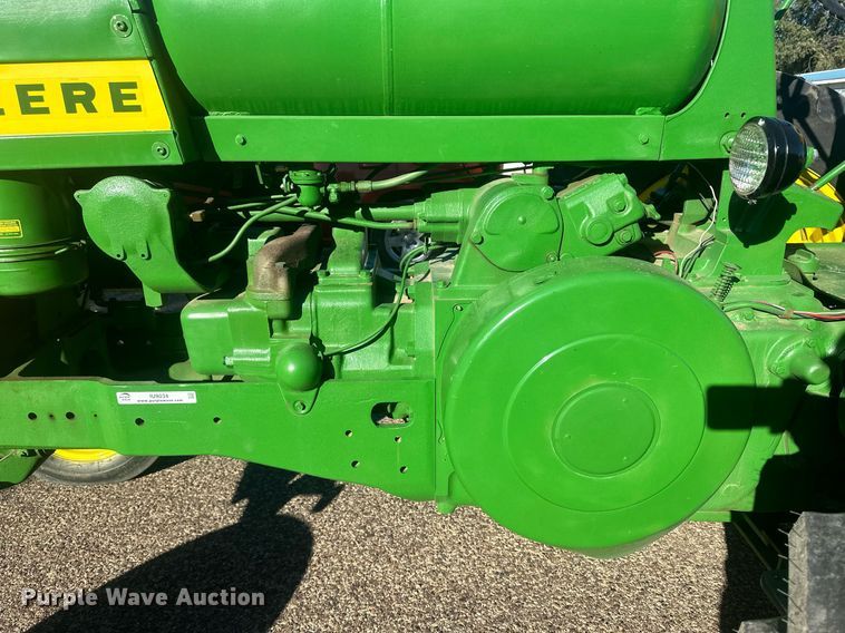 image for item IU9034 1958 John Deere 720  tractor