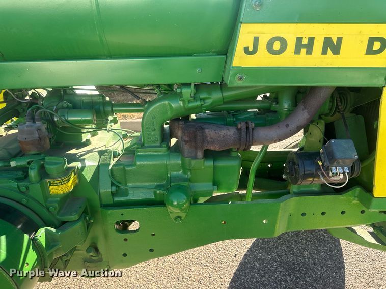 image for item IU9034 1958 John Deere 720  tractor
