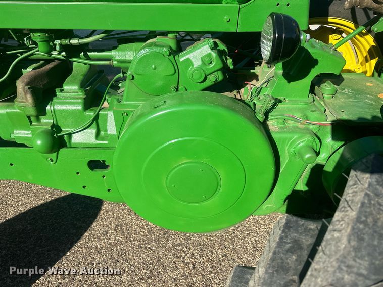 image for item IU9034 1958 John Deere 720  tractor