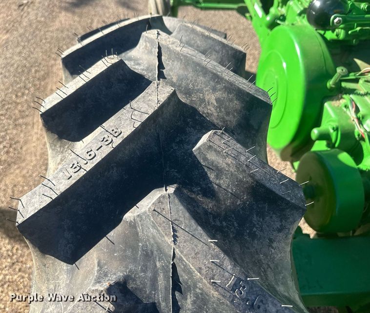 image for item IU9034 1958 John Deere 720  tractor