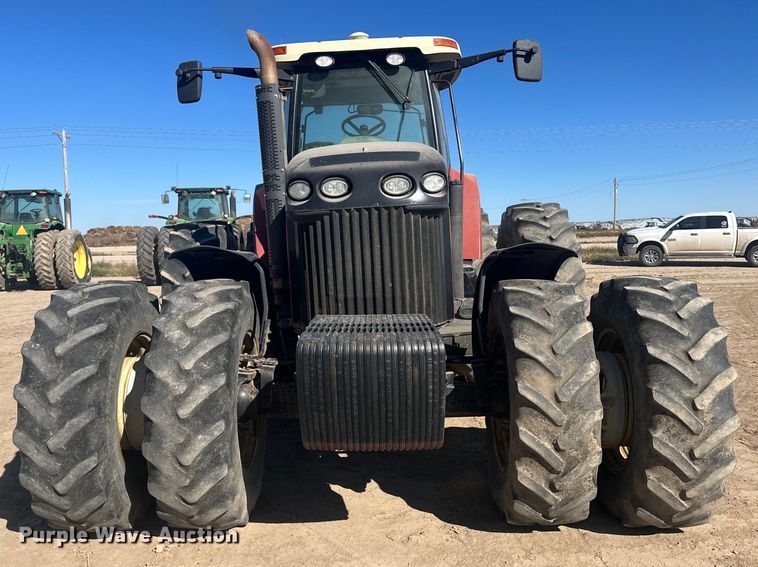 image for item IU9039 Versatile 280  MFWD tractor