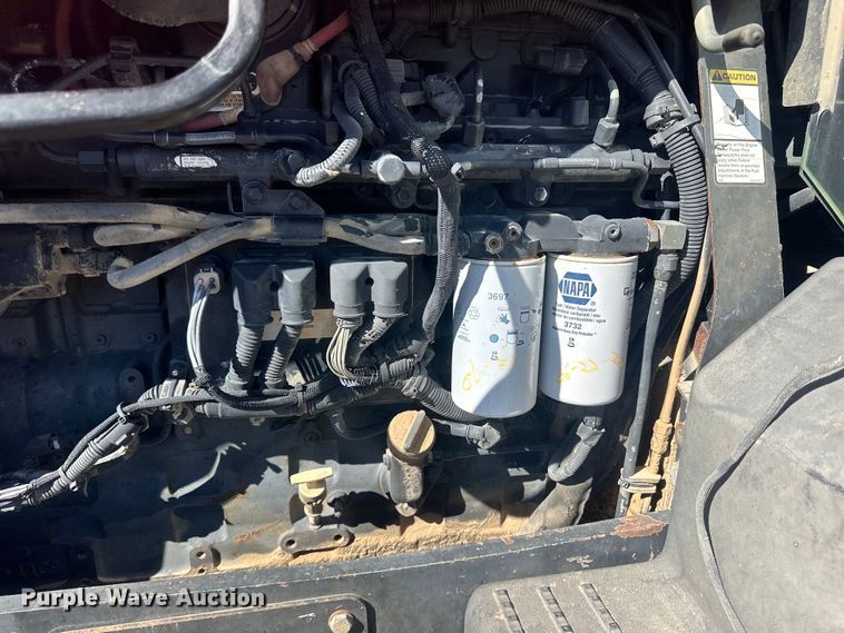 image for item IU9039 Versatile 280  MFWD tractor