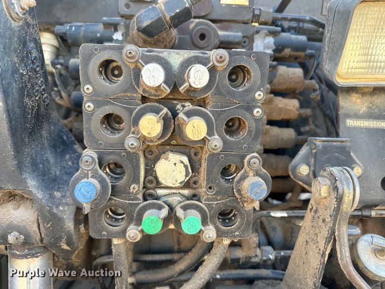 image for item IU9039 Versatile 280  MFWD tractor