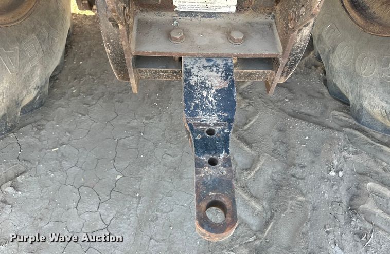 image for item IU9039 Versatile 280  MFWD tractor