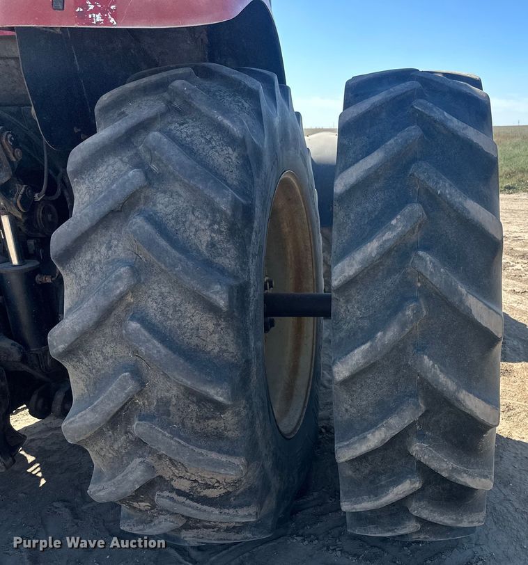 image for item IU9039 Versatile 280  MFWD tractor