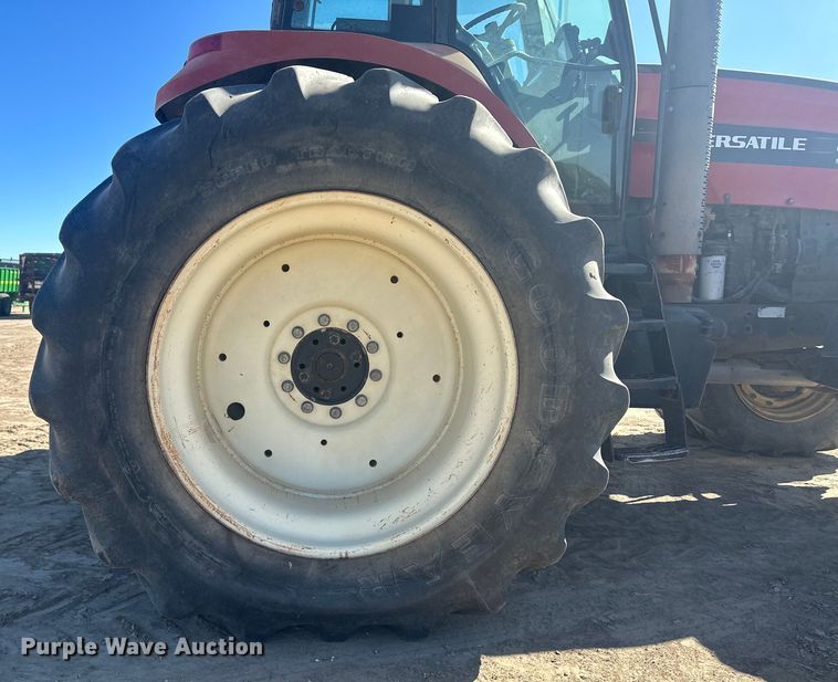 image for item IU9039 Versatile 280  MFWD tractor