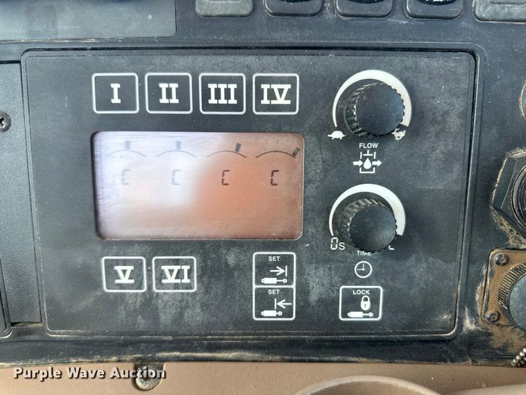 image for item IU9040 2008 John Deere 8430  MFWD tractor