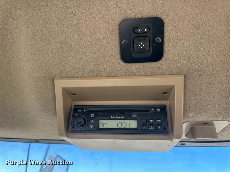 image for item IU9040 2008 John Deere 8430  MFWD tractor