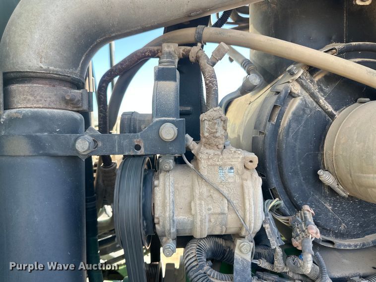 image for item IU9040 2008 John Deere 8430  MFWD tractor