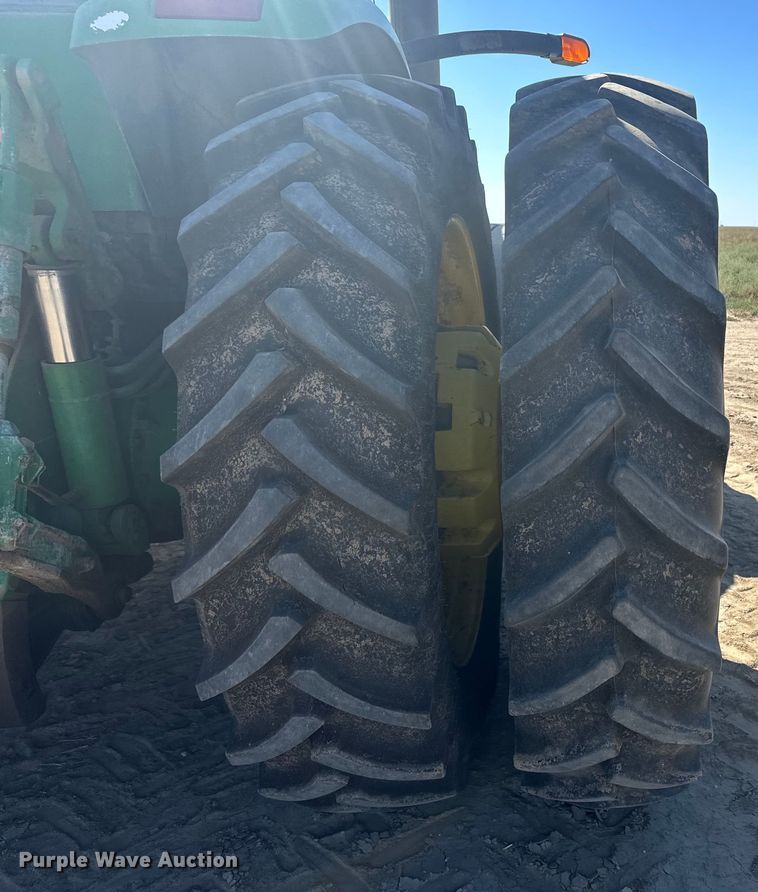 image for item IU9040 2008 John Deere 8430  MFWD tractor