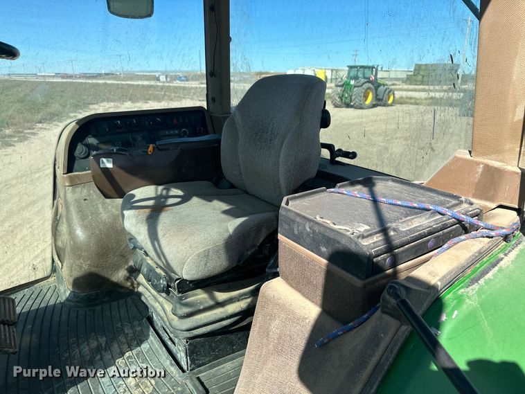 image for item IU9041 2006 John Deere 8430  MFWD tractor