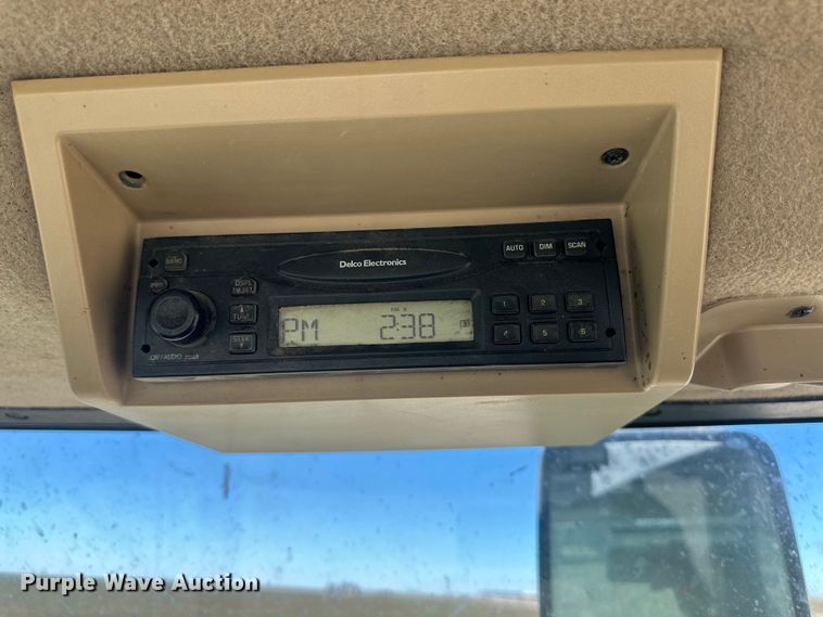 image for item IU9041 2006 John Deere 8430  MFWD tractor